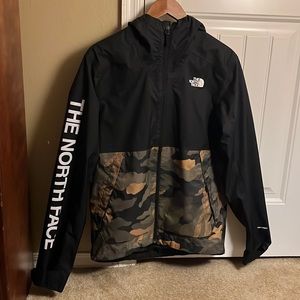 Men’s small black and camouflage The North Face raincoat